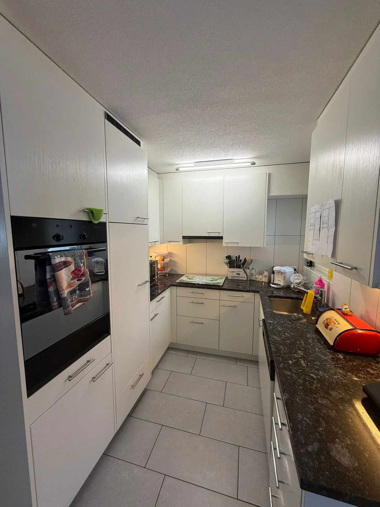 Ici vit le bonheur : Appartement élégant de 4,5 pièces dans un endroit calme - Photo 3 sur 9