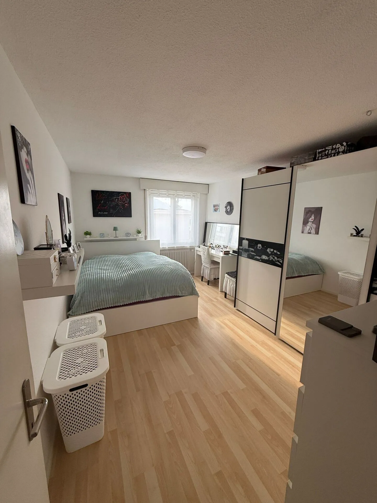 Ici vit le bonheur : Appartement élégant de 4,5 pièces dans un endroit calme - Photo 5 sur 9