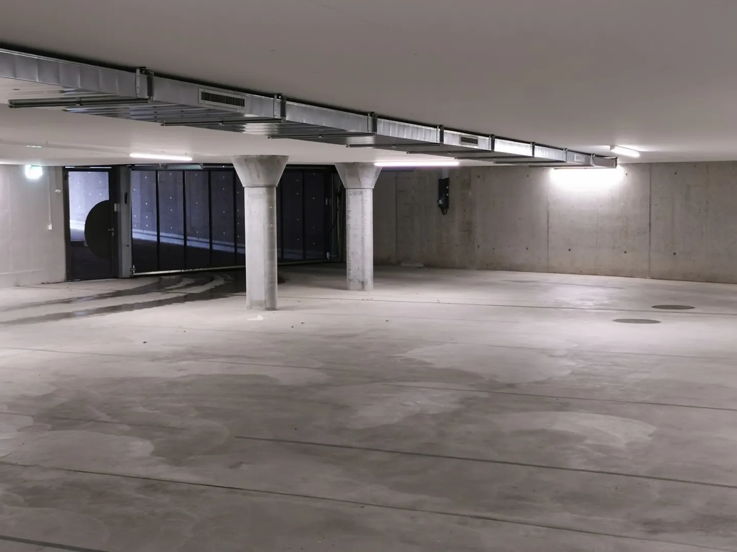 Posti auto in affitto. - Foto 2 di 2