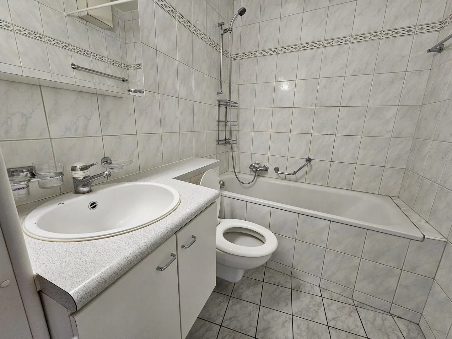 Apartment for rent - Photo 3 of 9