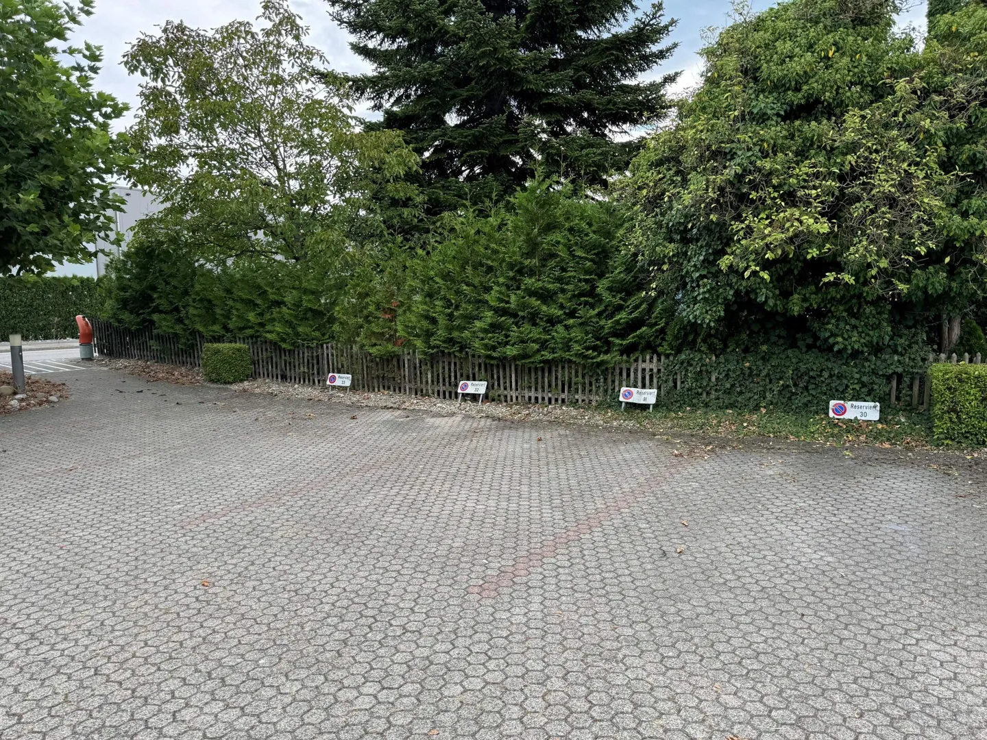 Aussenparkplatz - Foto 1 von 1