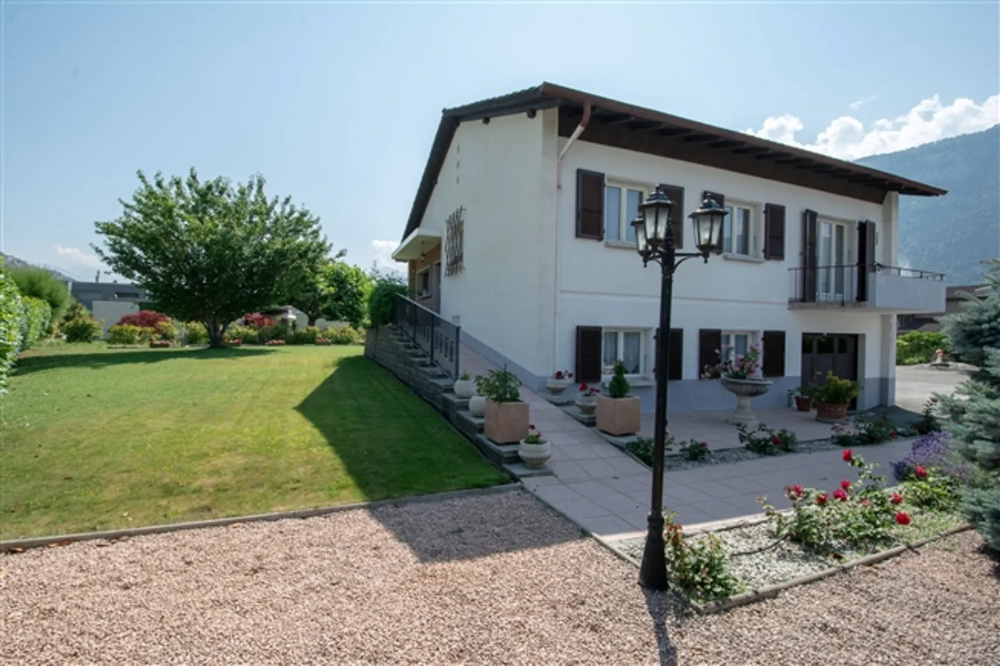 «Geräumige, freistehende Villa in idealer Lage in Uvrier» - Foto 3 von 9