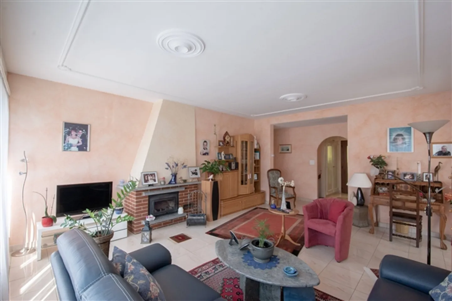 «Geräumige, freistehende Villa in idealer Lage in Uvrier» - Foto 5 von 9