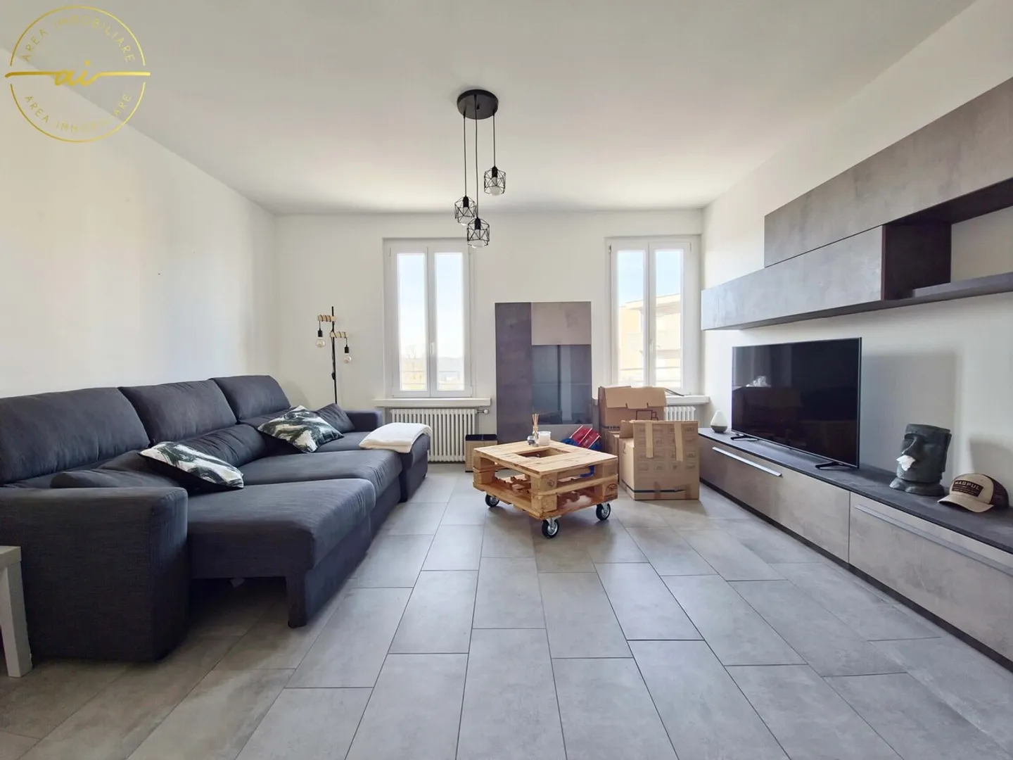 MODERNES WOHNUNG 3.5 ZIMMER IN MORBIO INFERIORE - Foto 2 von 9