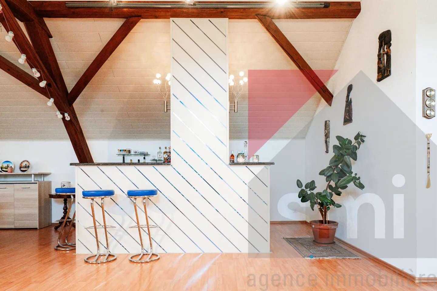 Small building with three renovated apartments and rental yield - Photo 6 of 13