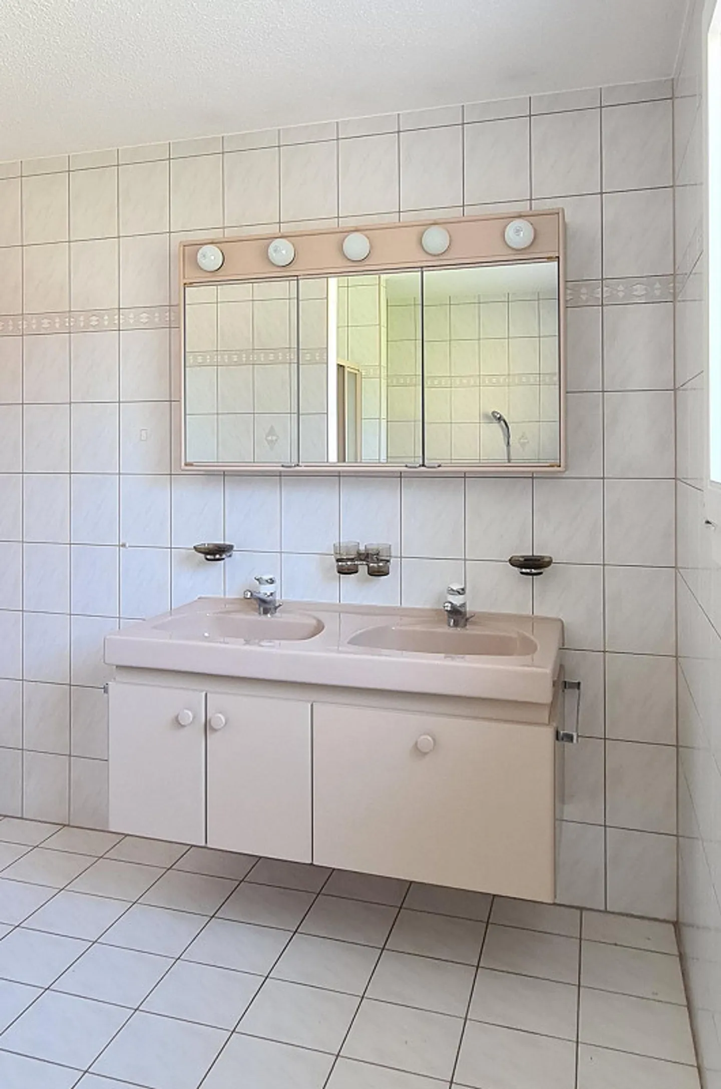 Attraktive 6.5 Zimmer-Doppeleinfamilienhaushälfte - Photo 14 sur 29