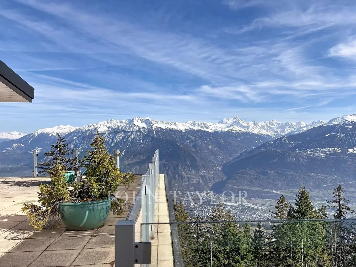 Attico unico con vista magnifica, a 5 minuti da Crans-Montana - Foto 2 di 13