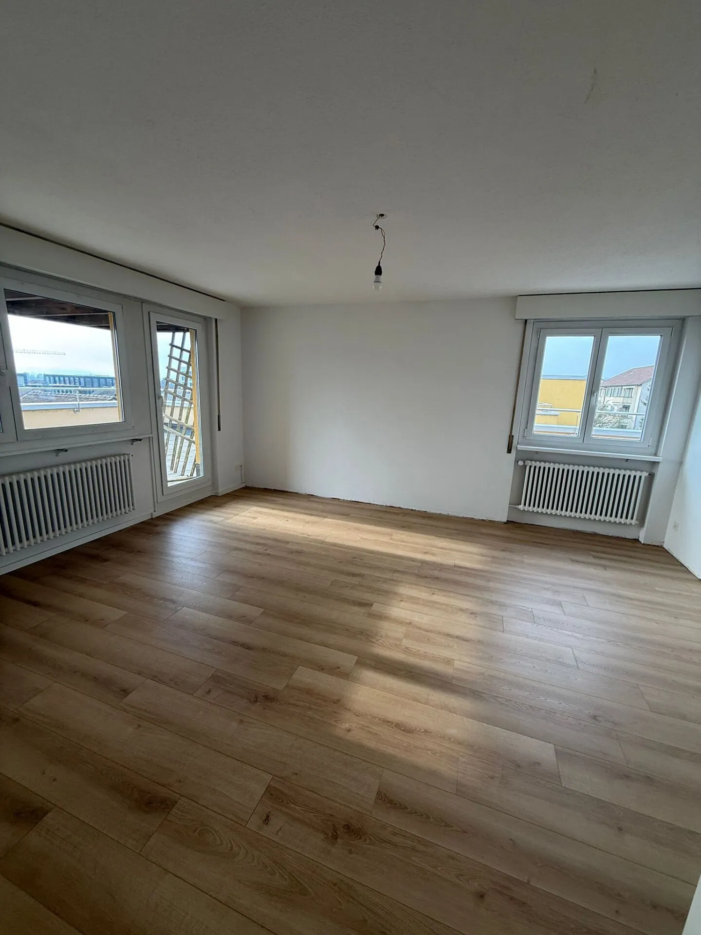 Stilvolle Attikawohnung mit Aussicht - Foto 2 von 10