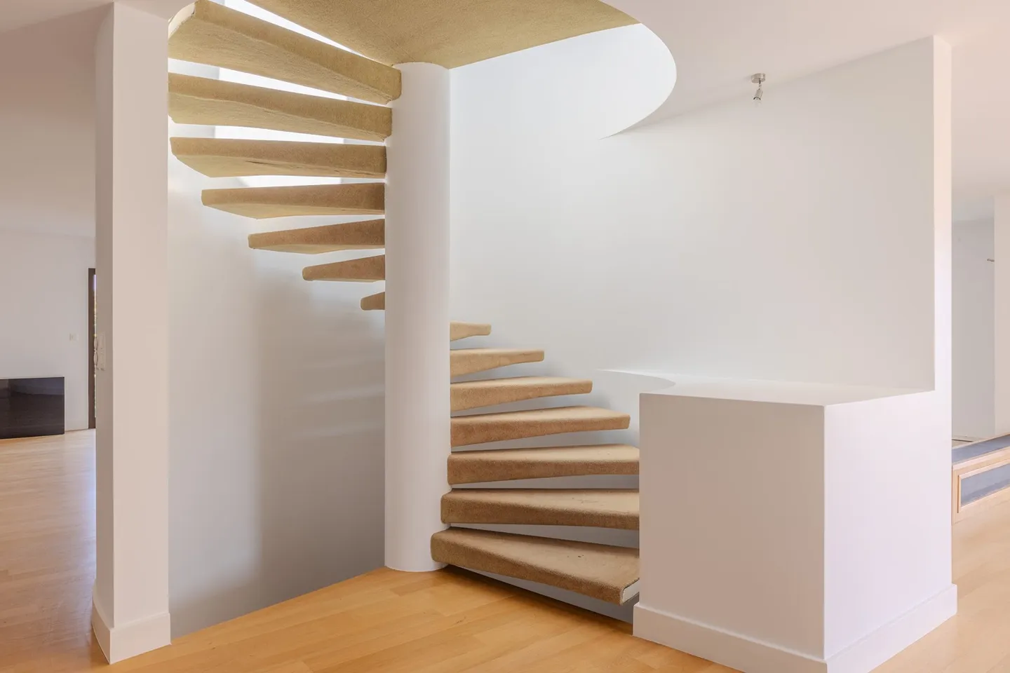 Zeitgenössische Villa - Foto 3 von 5