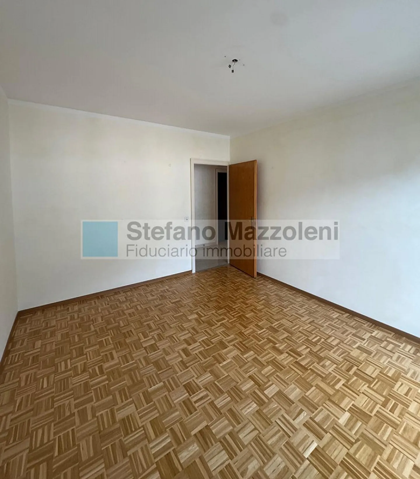 LOCARNO - 3 1/2 Zimmer - auch oberste Etage schöne Aussicht - Foto 7 von 9