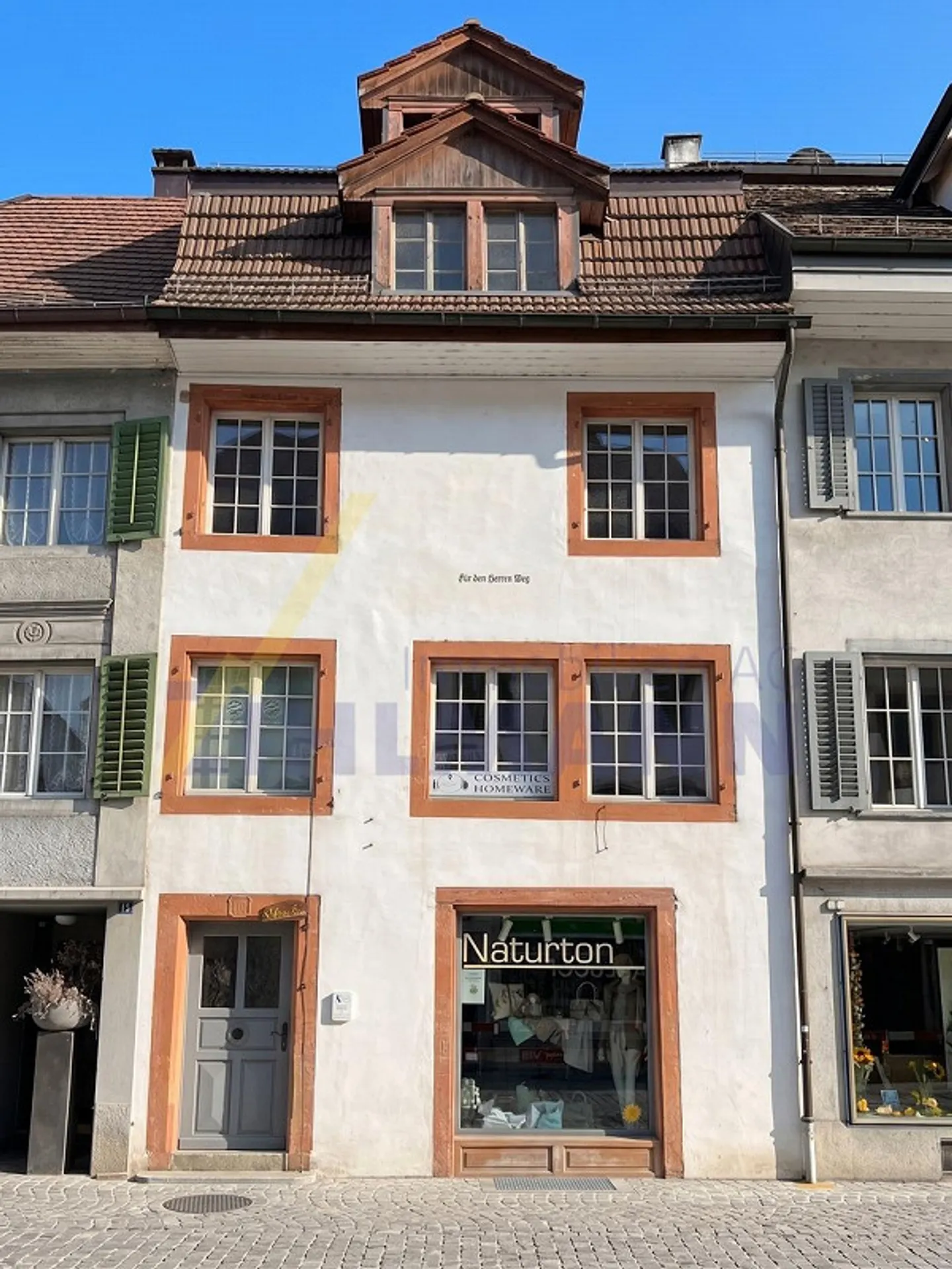 Bâtiment historique avec potentiel moderne - Photo 1 sur 13