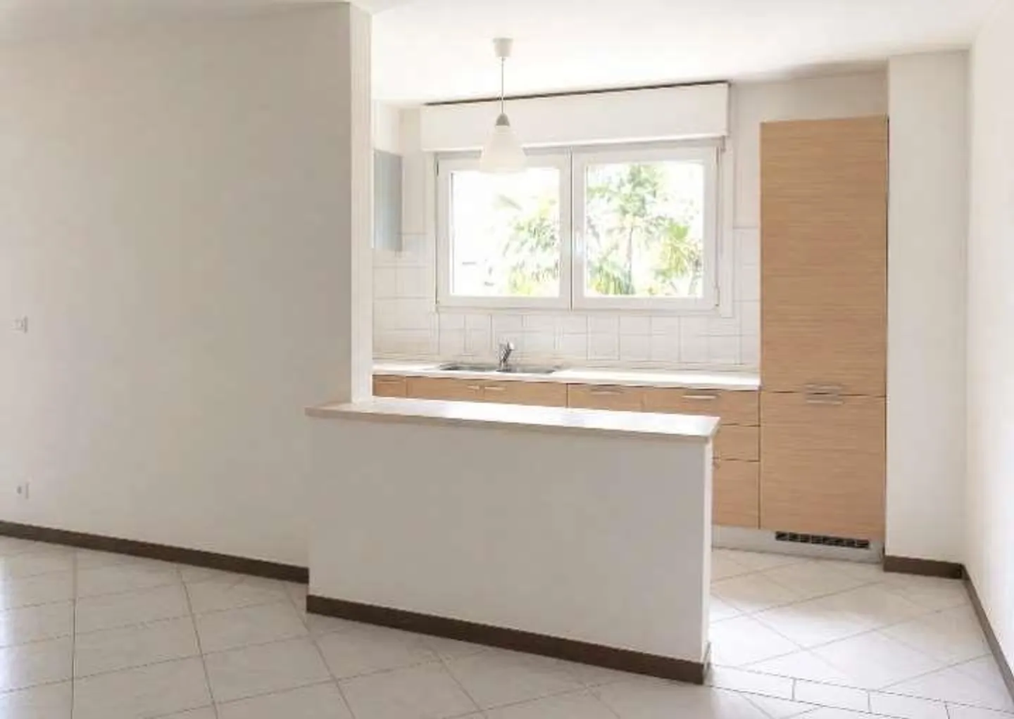 Helles Apartment mit Terrasse - Foto 1 von 9