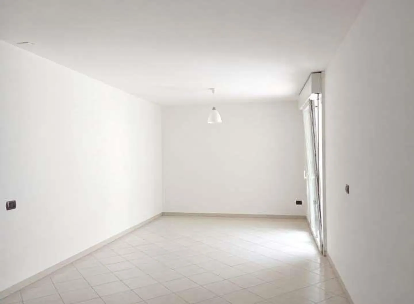 Helles Apartment mit Terrasse - Foto 3 von 9