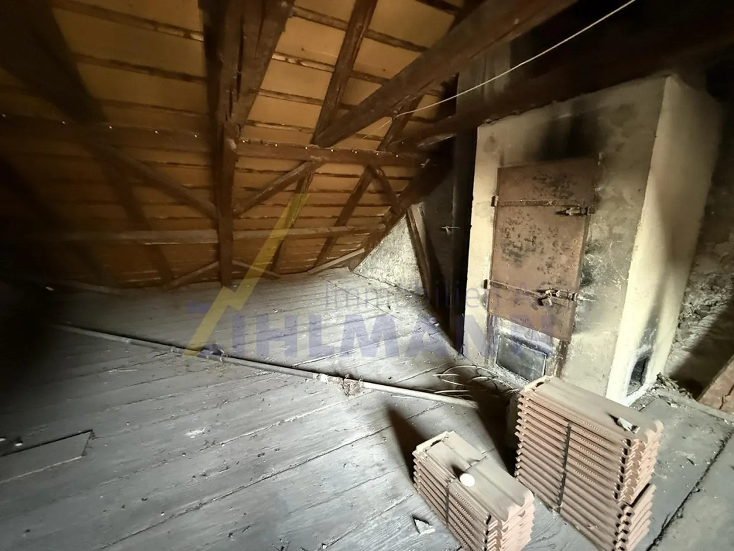 Bâtiment historique avec potentiel moderne - Photo 13 sur 13