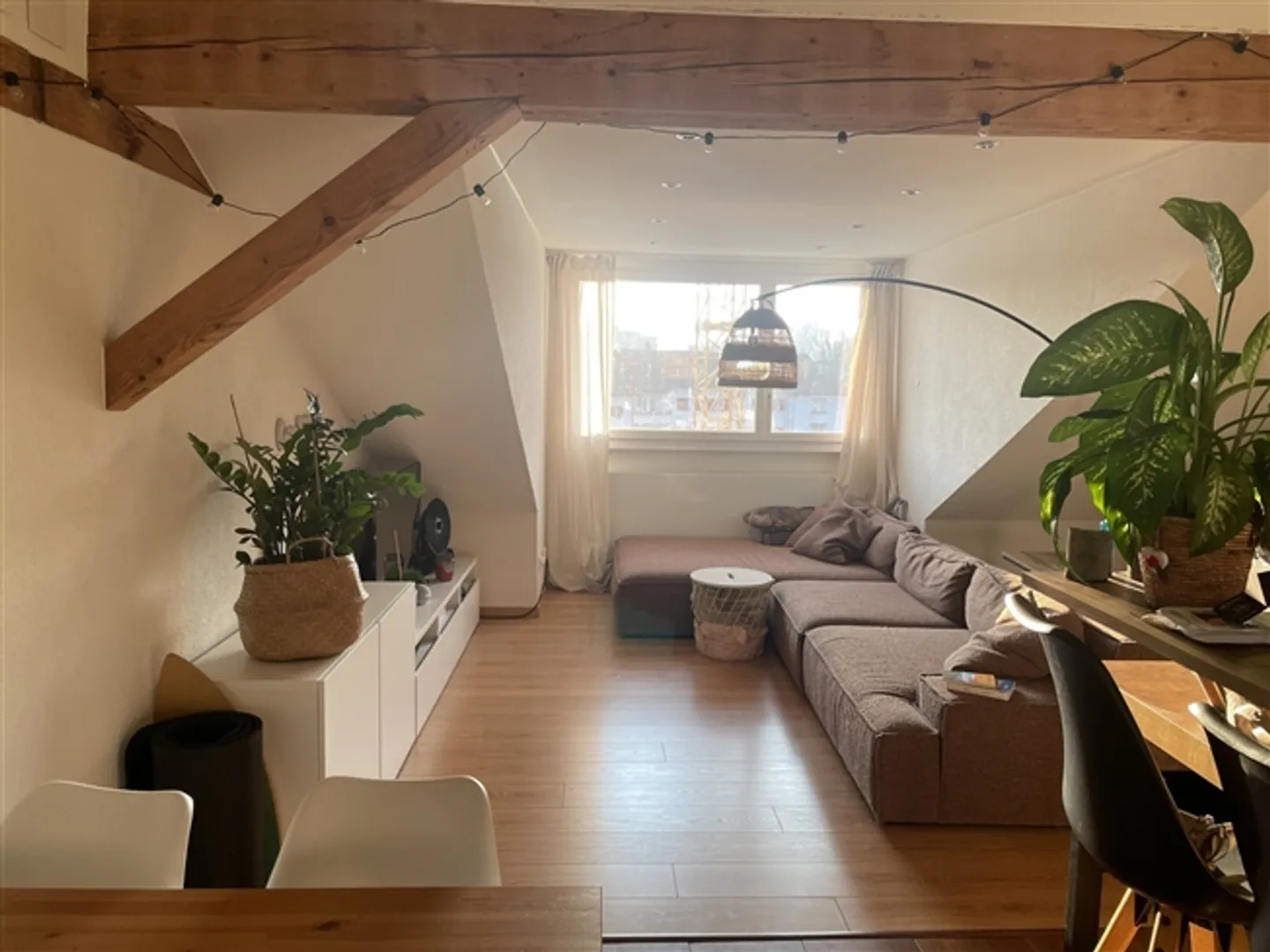 APPARTAMENTO 3½ STANZE A ZURIGO - DISTRETTO 9, ARREDATO, TEMPORANEO - Foto 1 di 3