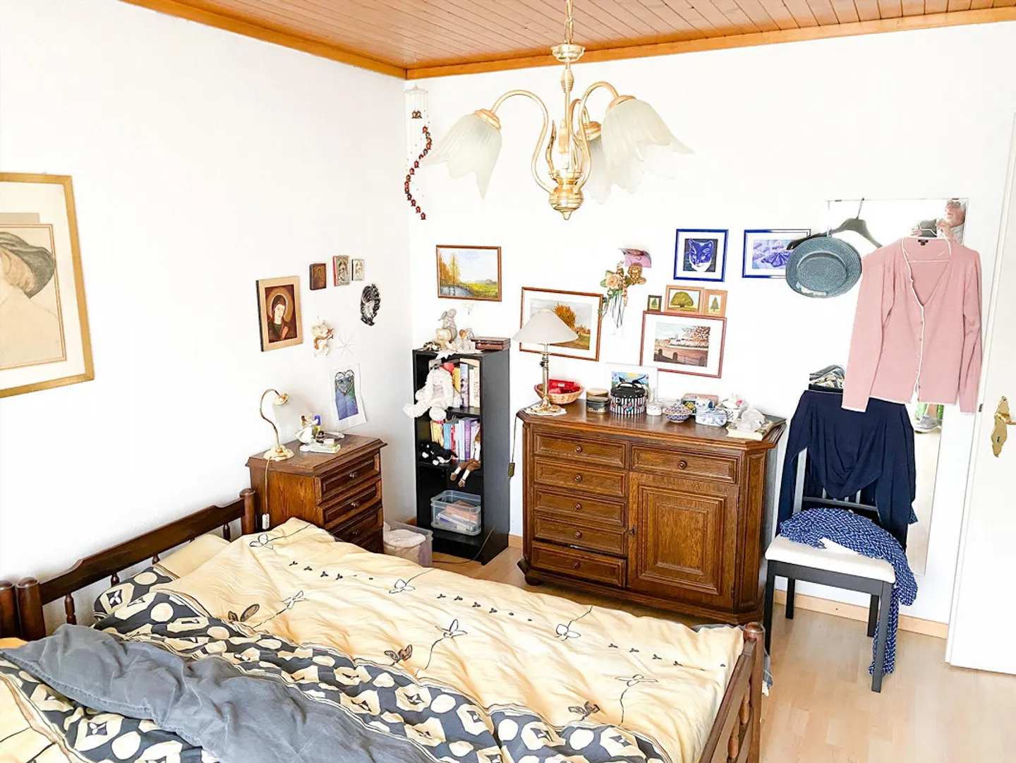 Casa unifamiliare di 4,5 stanze in una posizione centrale e tranquilla - Foto 5 di 9