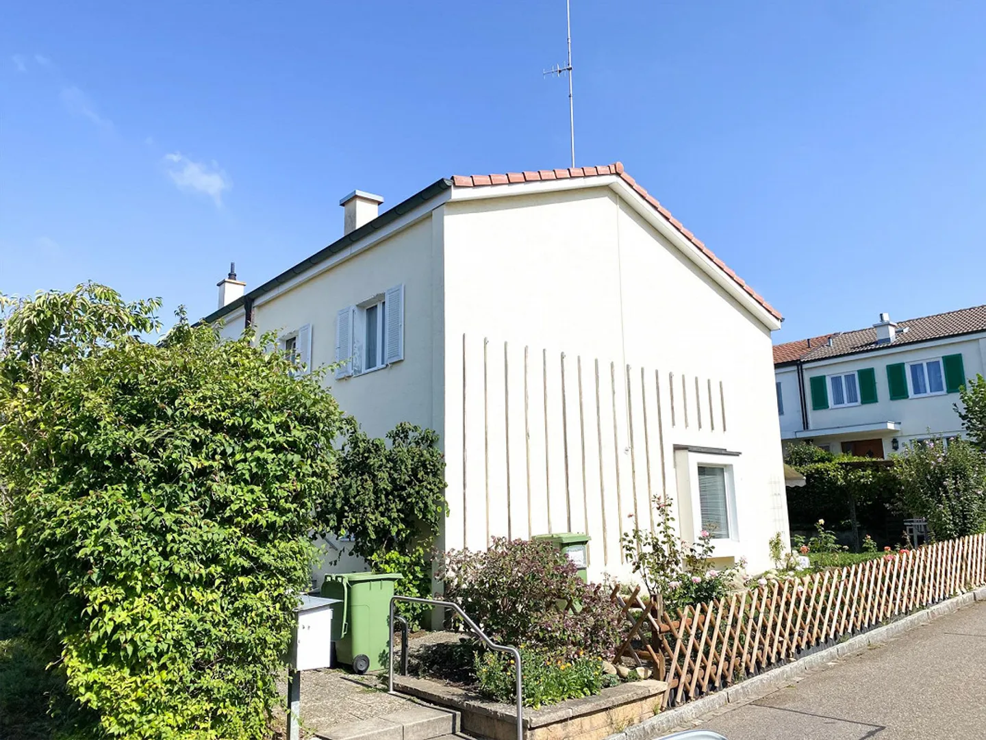 Casa unifamiliare di 4,5 stanze in una posizione centrale e tranquilla - Foto 9 di 9