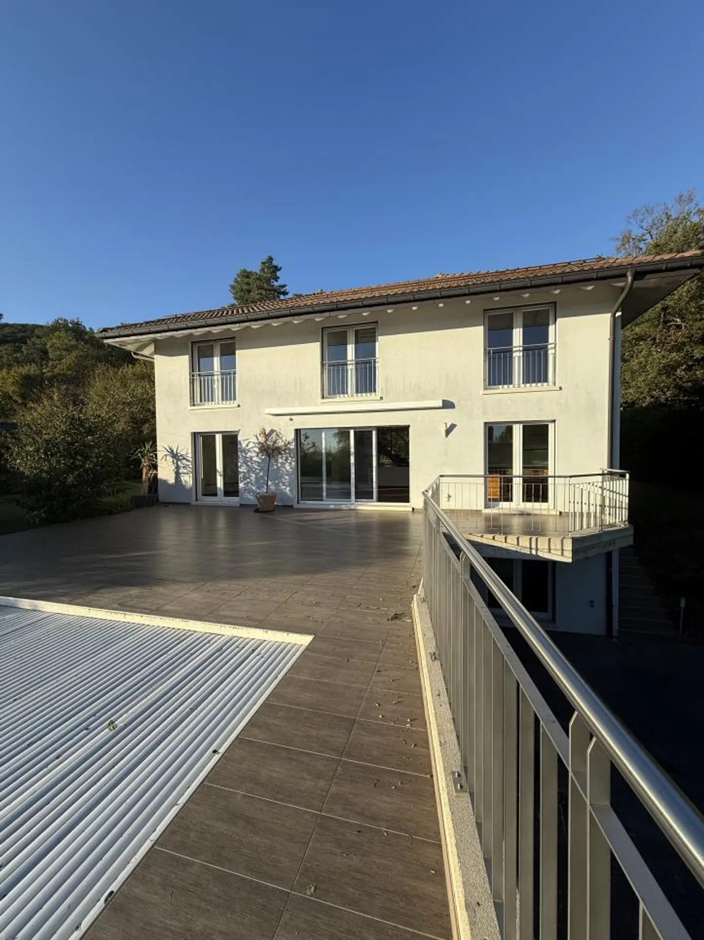 Villa di Eccezione a Givrins - Comfort, Modernità e Serenità - Foto 5 di 7
