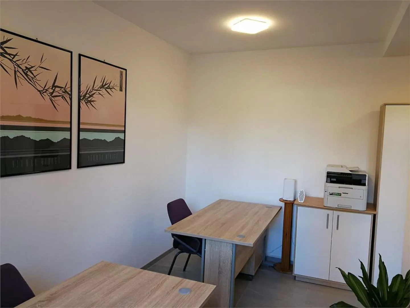 BUREAU TRÈS PRATIQUE : à Giubiasco dans la Piazza Grande, Meublé et Indépendant - Photo 7 sur 7