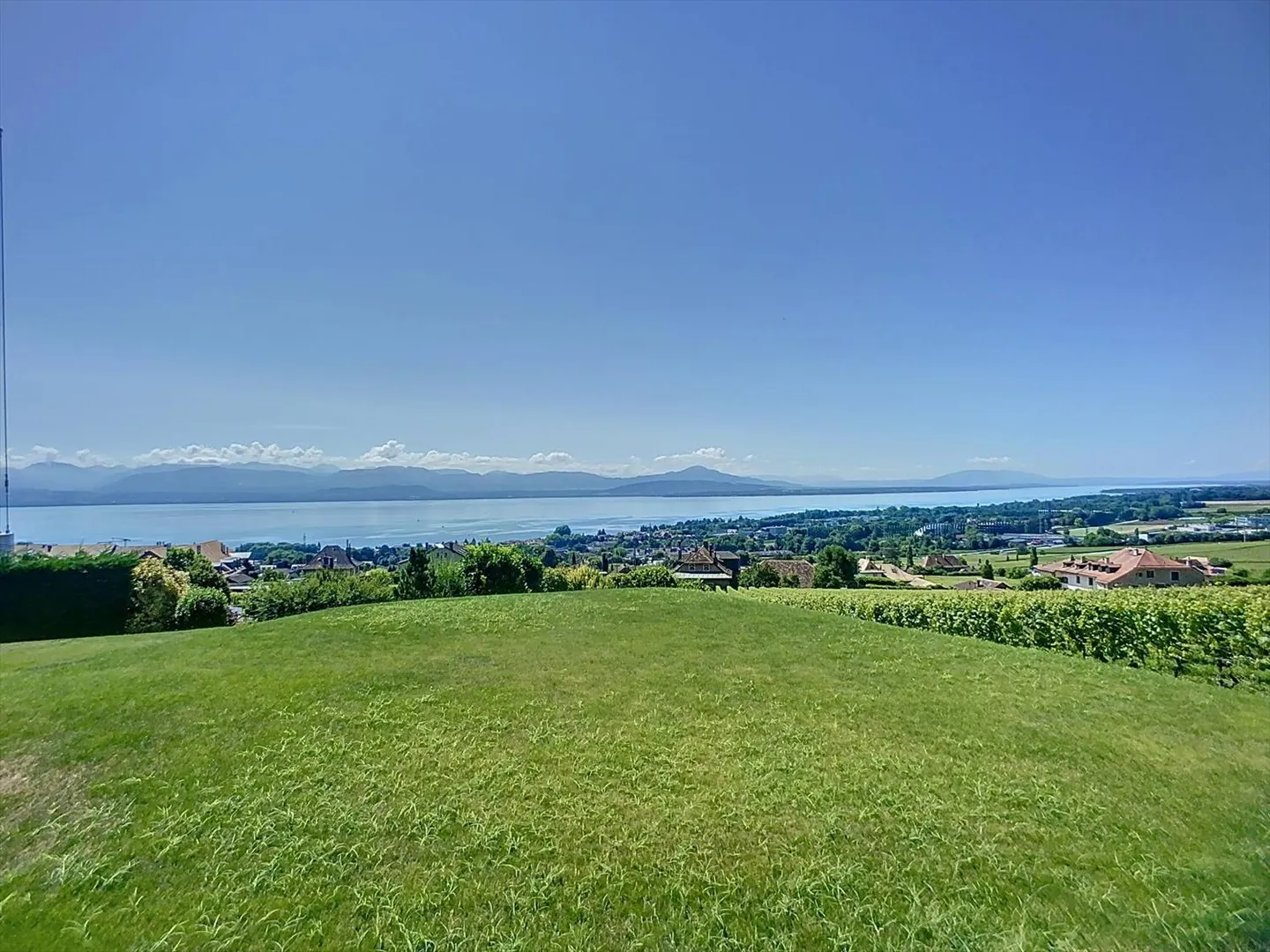 Dream House - Beautiful Property with Panoramic View of the Lake and the Alps - Photo 1 of 7