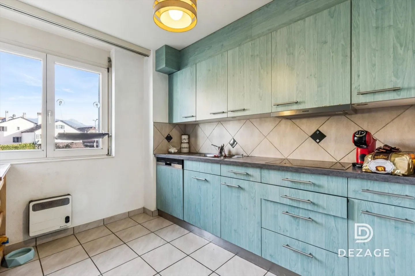 Apartment with renovation potential and possibilities for redesign, centrally located in the village! - Photo 3 of 13