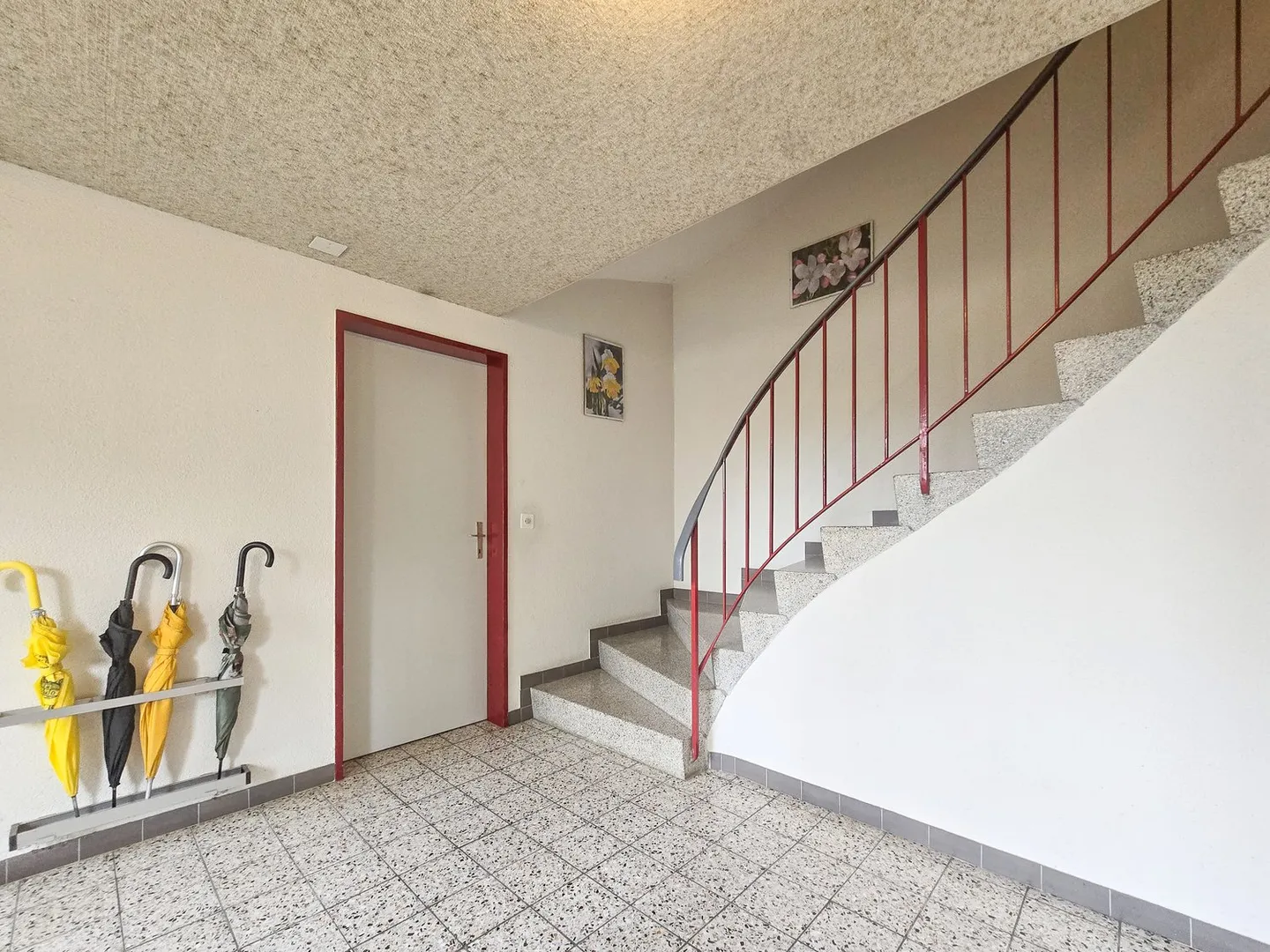 Charmante appartement de 5,5 pièces avec vue sur la montagne à Frutigen - Photo 2 sur 27