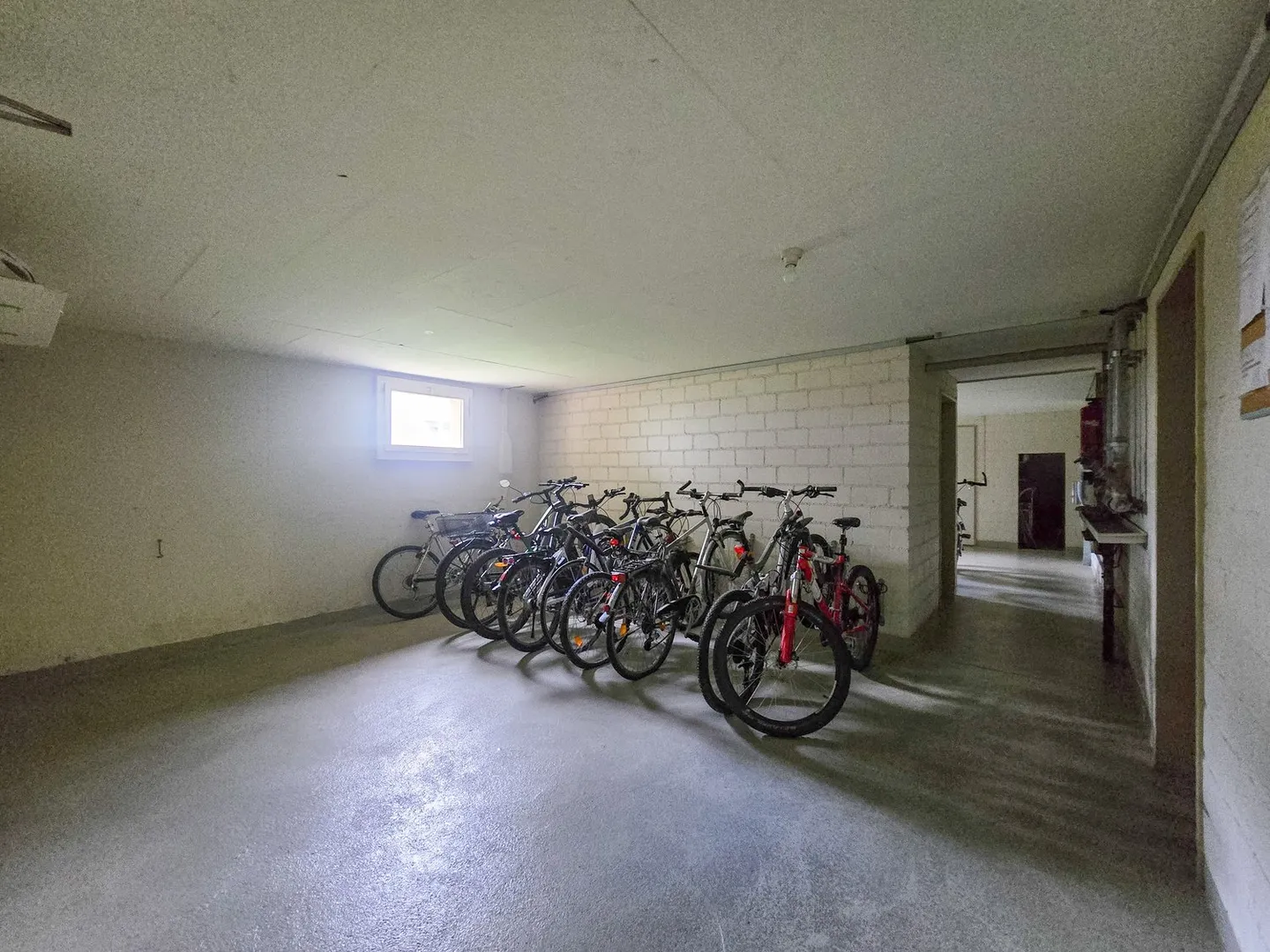 Charmante appartement de 5,5 pièces avec vue sur la montagne à Frutigen - Photo 17 sur 27