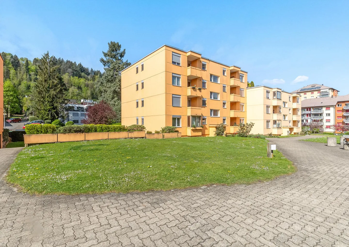 Wohnung mit zwei sonnigen Balkonen in kinderfreundlicher Lage - Foto 1 von 7