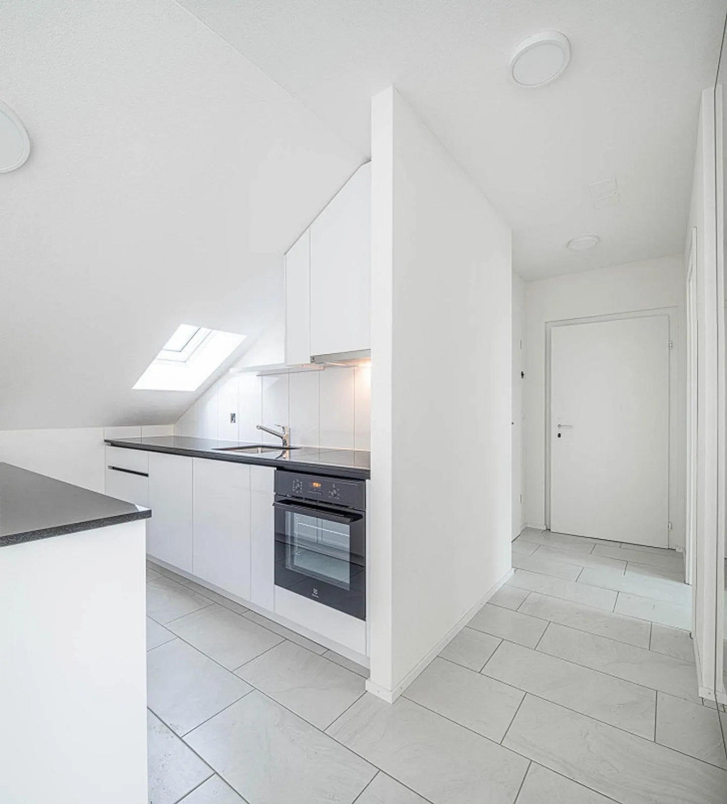 2.5-room apartment in Schaffhausen - Photo 3 of 10