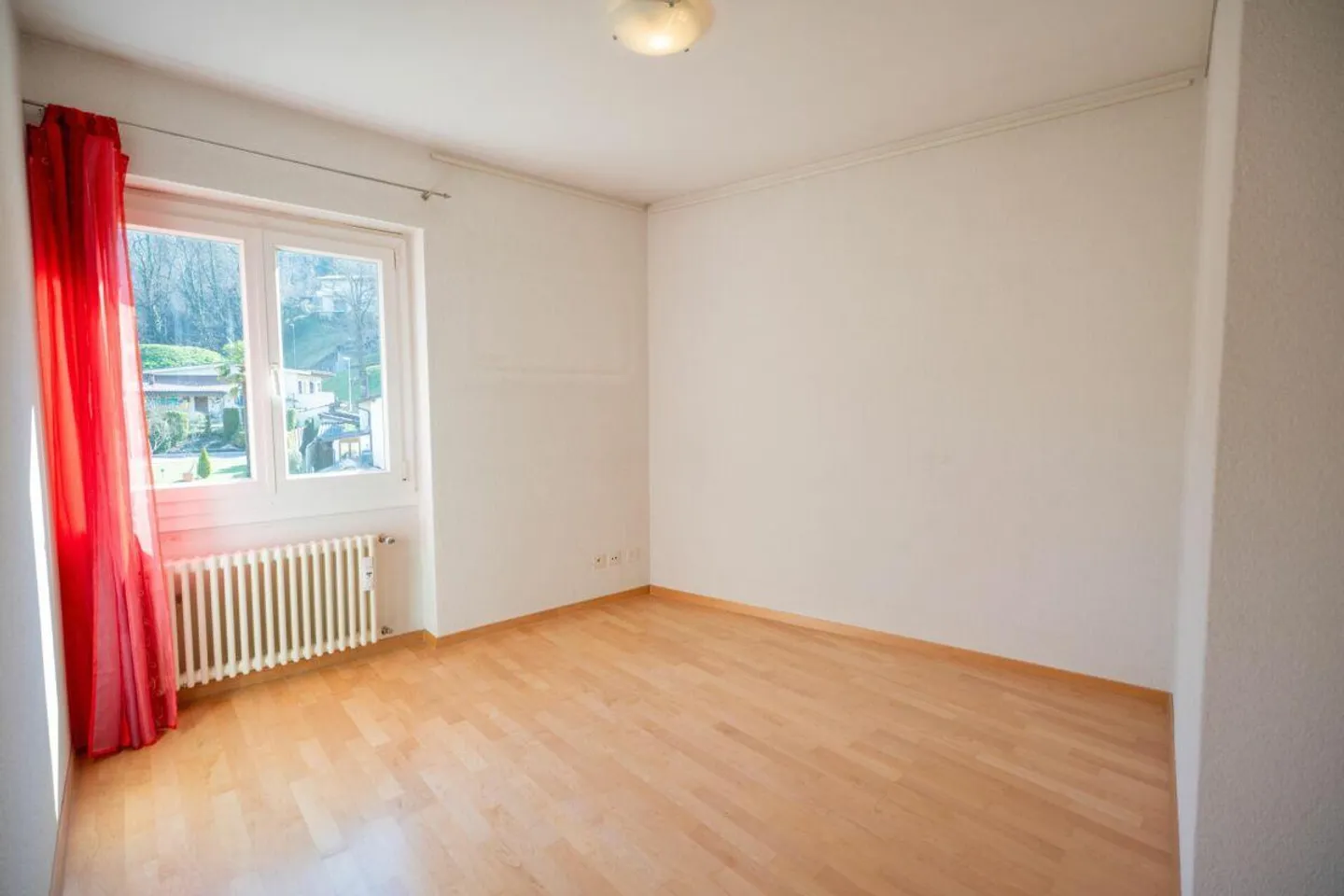 Schöne 3,5-Zimmer-Wohnung zu verkaufen - Foto 8 von 12