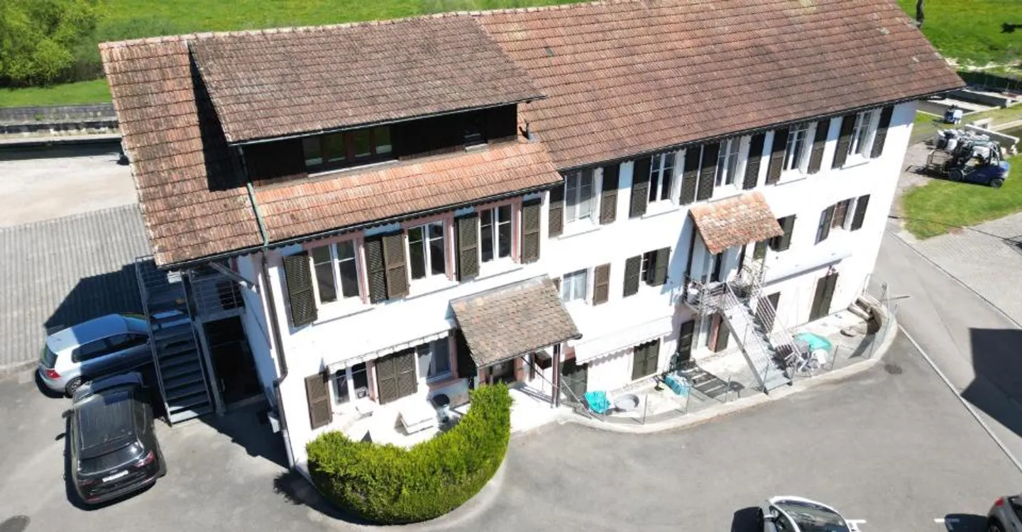 Unique Duplex Apartment with Garden - Photo 9 of 12
