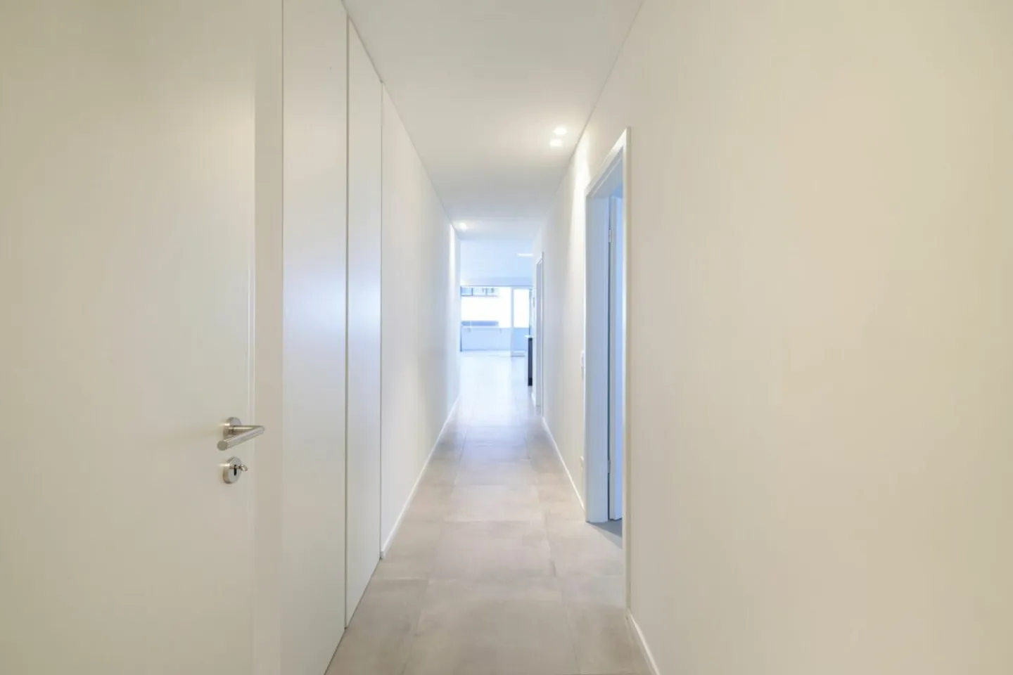 SOLDUNO - Appartamento nuovo e moderno con terrazza - Foto 7 di 13