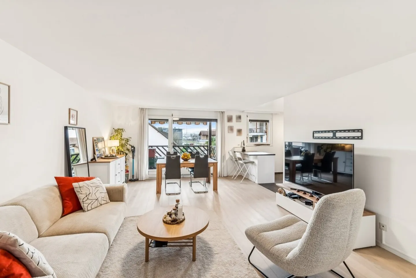 3.5 rooms close to the train station - Photo 1 of 6