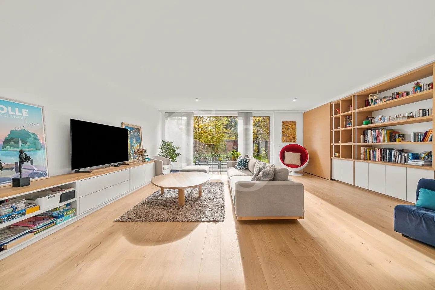 Exclusivity: Magnificent renovated duplex in the heart of Rolle - Photo 3 of 12