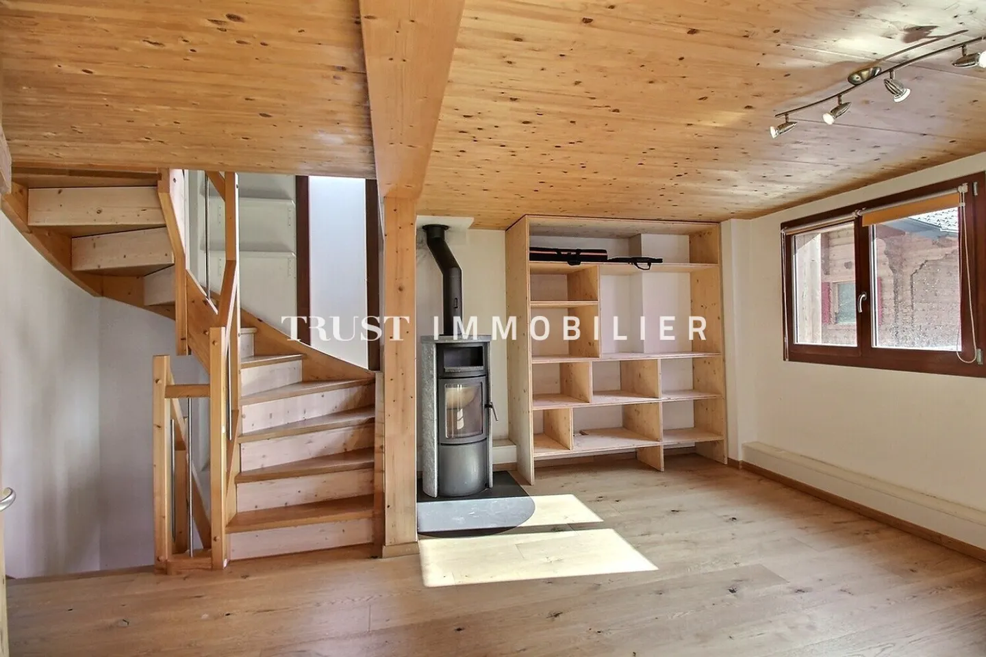 Charming Renovated Grange & Village House - Photo 4 of 20