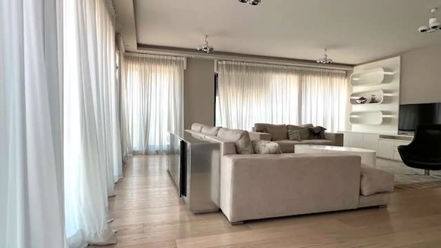 Appartamento in affitto - Foto 2 di 29