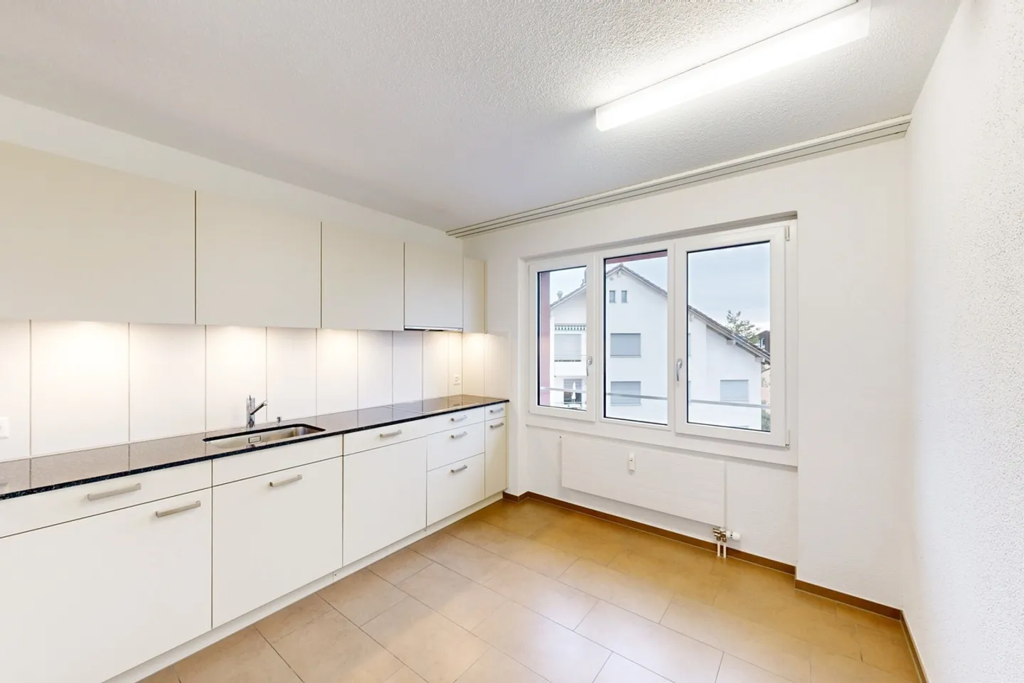 La tua nuova residenza familiare! - Foto 3 di 13