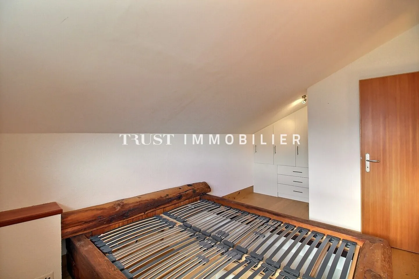 Charming Renovated Grange & Village House - Photo 8 of 20