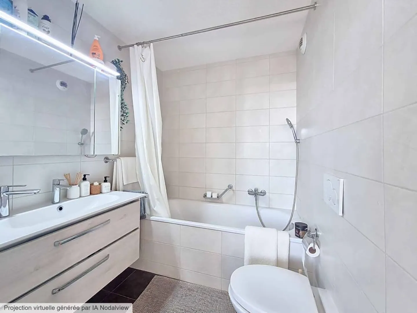 Spacious 3.5-room penthouse in the city center - Photo 6 of 9