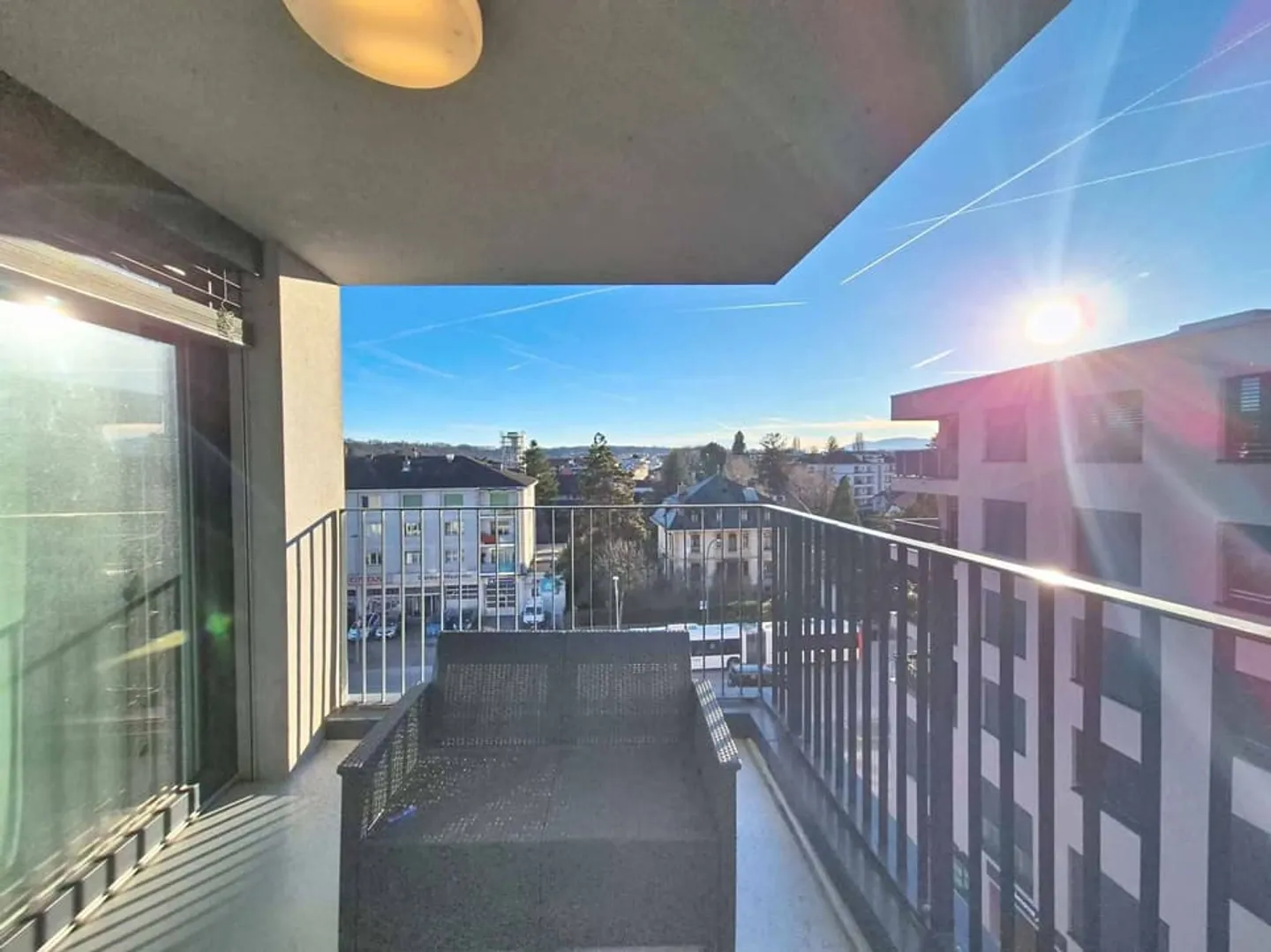 Spacious 3.5-room penthouse in the city center - Photo 7 of 9