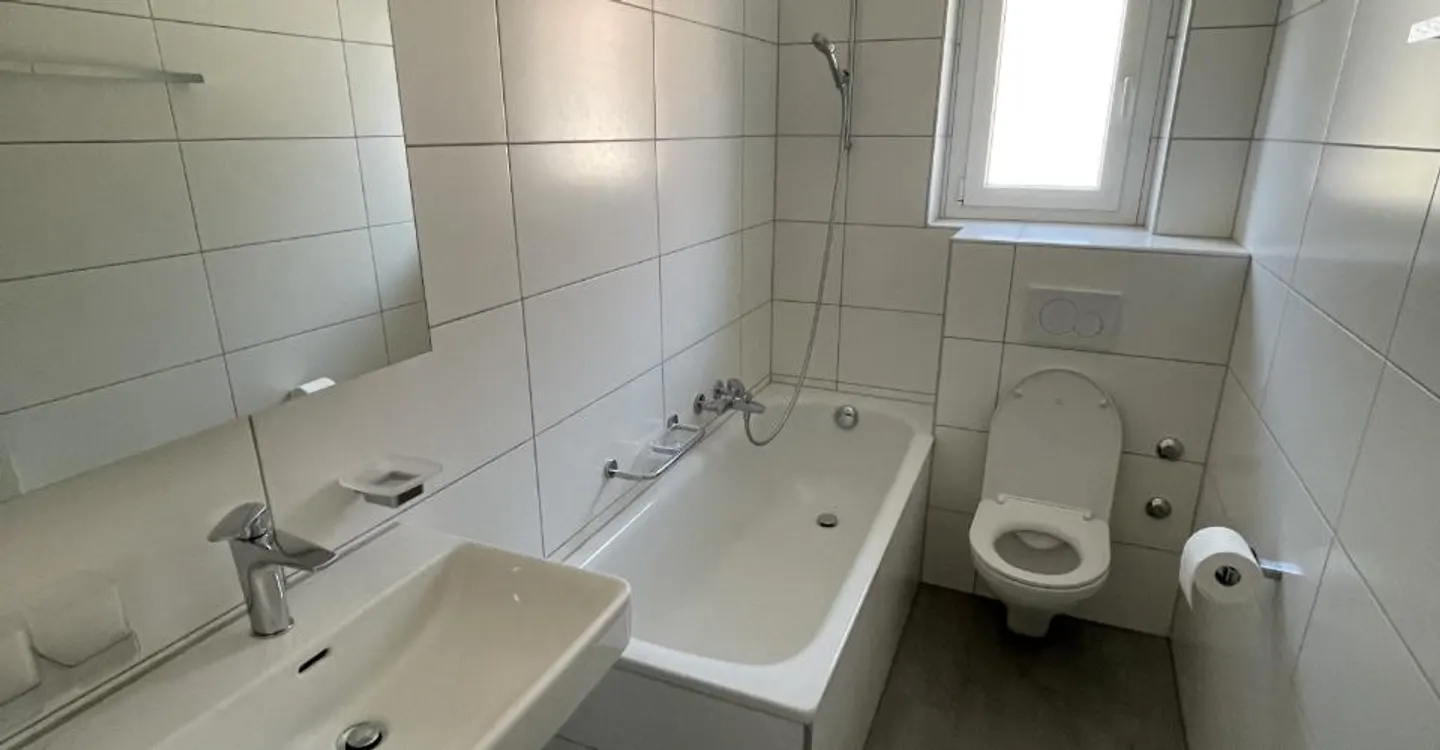 Charmantes Appartement mit Balkon - Foto 3 von 6