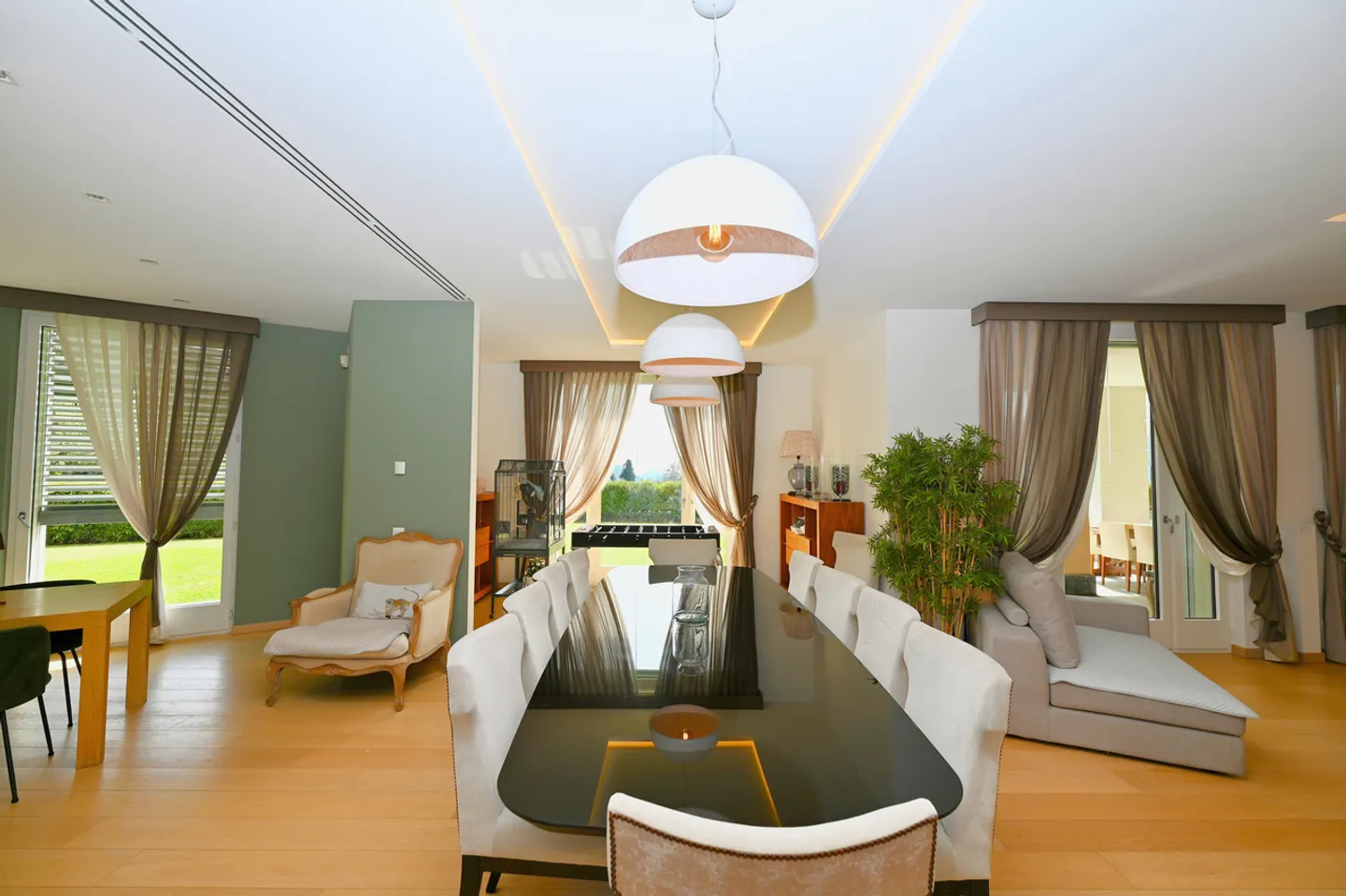 Spazioso Appartamento di Lusso con Giardino nel Resort Collina d'Oro - Foto 7 di 25