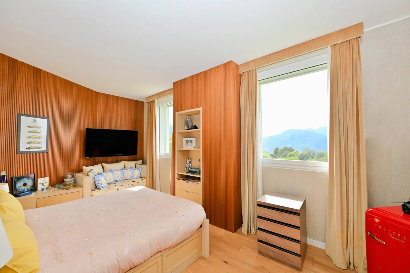 Spazioso Appartamento di Lusso con Giardino nel Resort Collina d'Oro - Foto 14 di 25