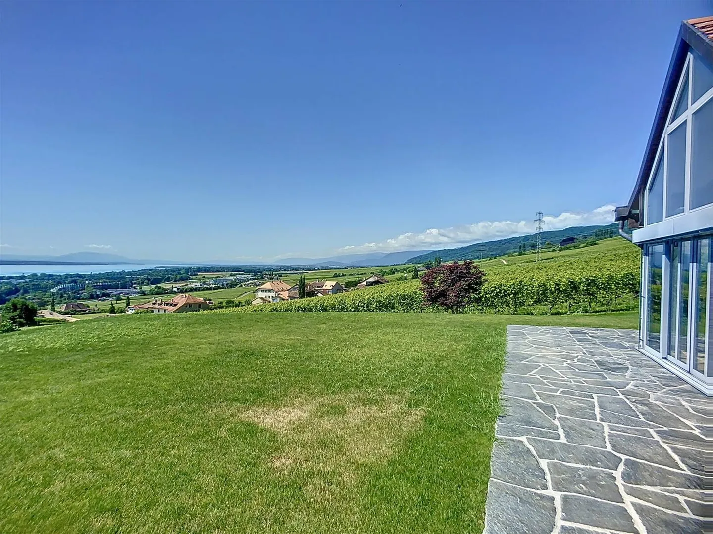 Dream House - Beautiful Property with Panoramic View of the Lake and the Alps - Photo 2 of 7