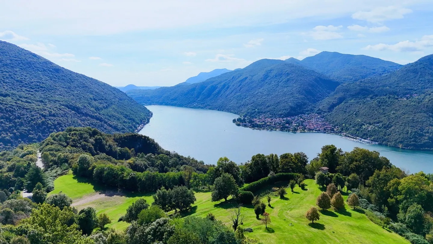 Spazioso Appartamento di Lusso con Giardino nel Resort Collina d'Oro - Foto 25 di 25