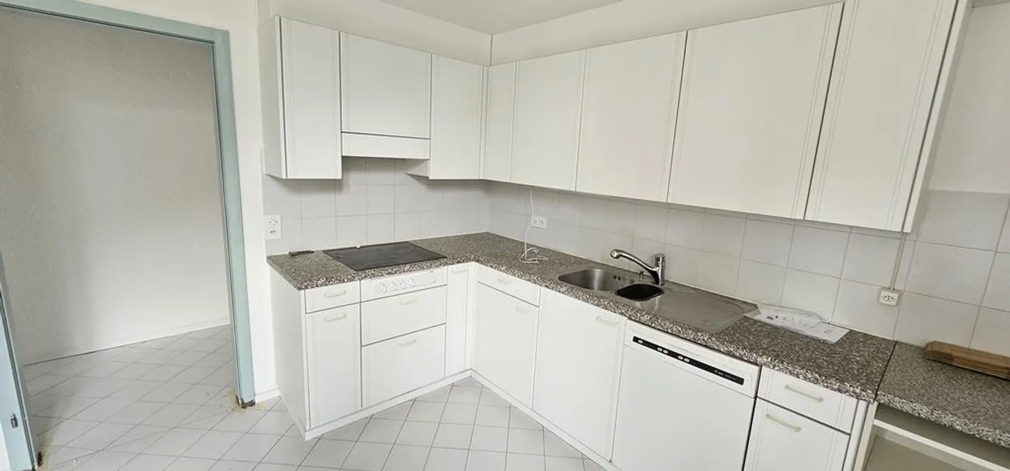 Wohnung mit 4,5 Zimmern und einer wunderschönen Aussicht - Foto 3 von 9