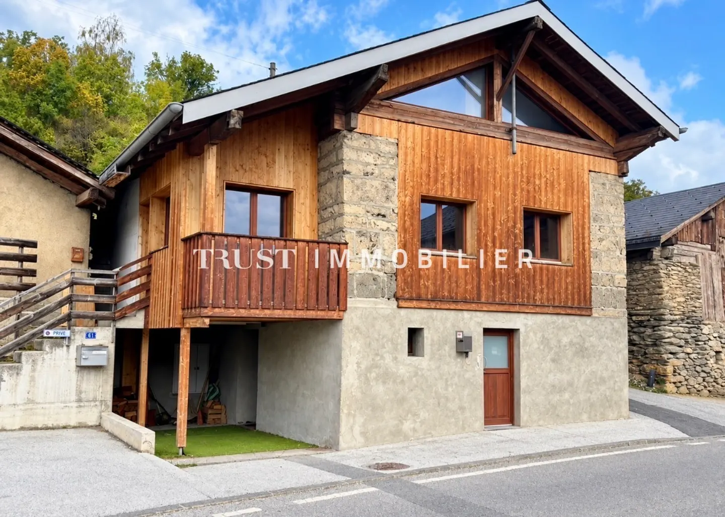 Charming Renovated Grange & Village House - Photo 15 of 20