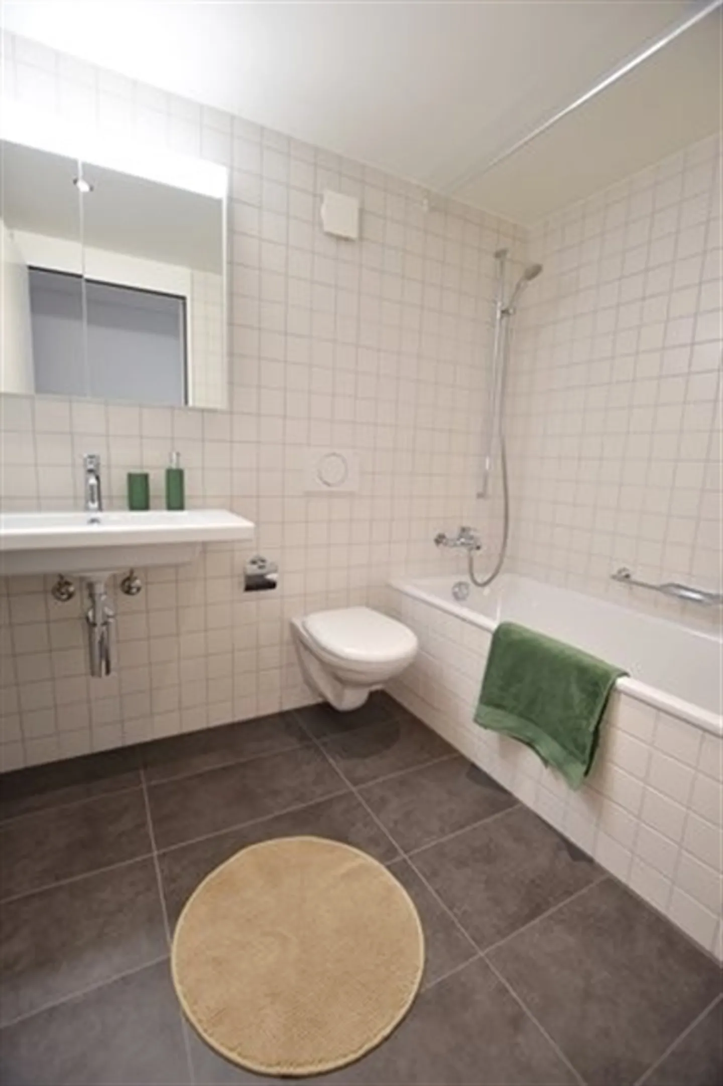 Apartment for rent - Photo 4 of 9