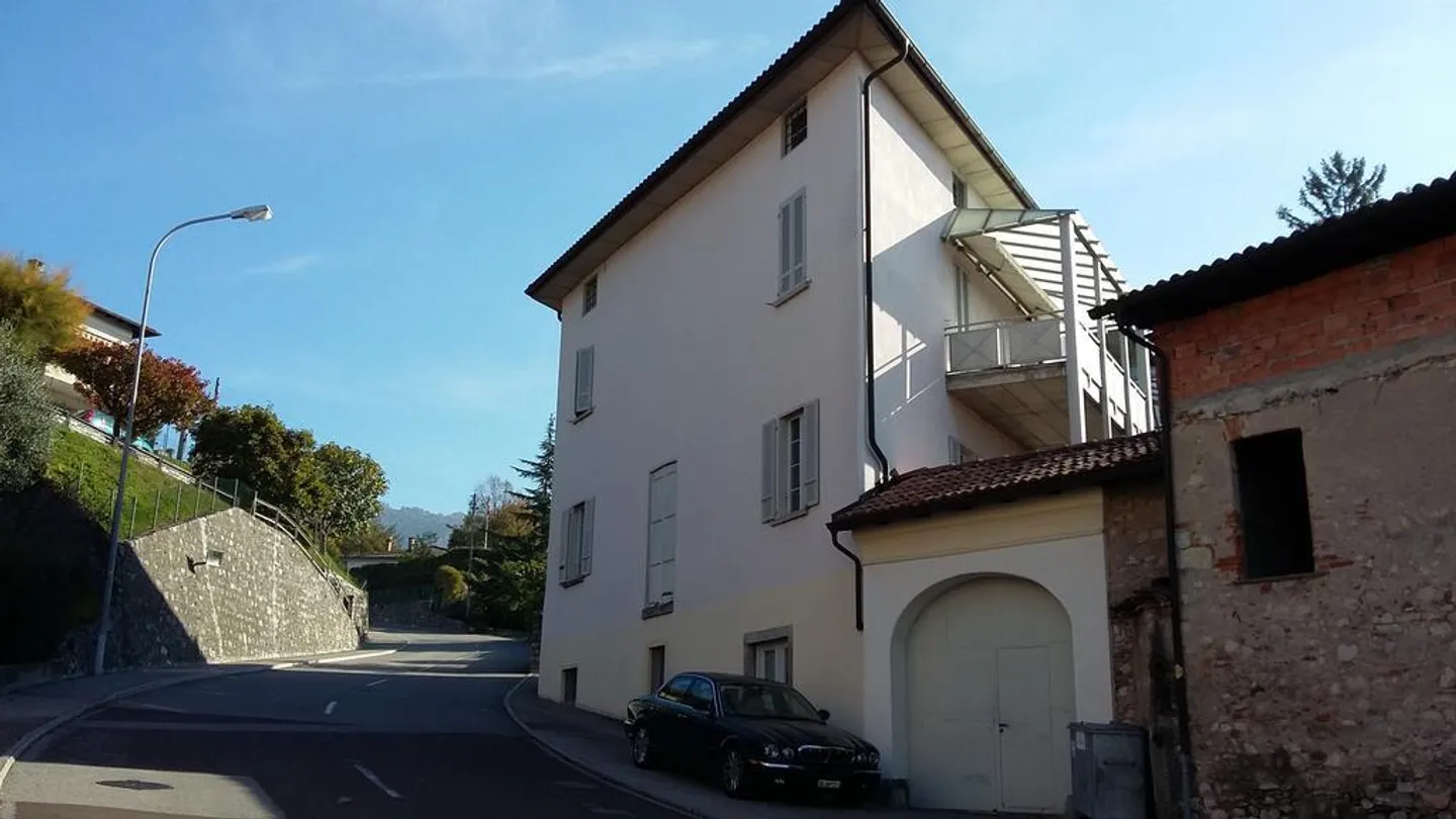 Wohnung mit 4,5 Zimmern und einer wunderschönen Aussicht - Foto 2 von 9