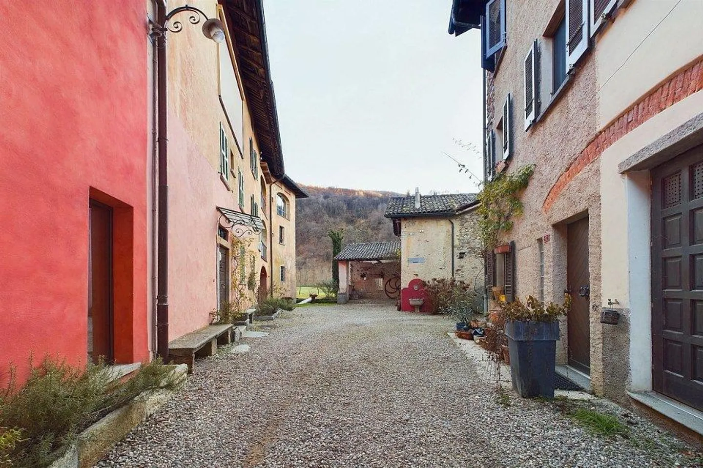 Eleganza e design storico a Monteggio - Foto 4 di 13